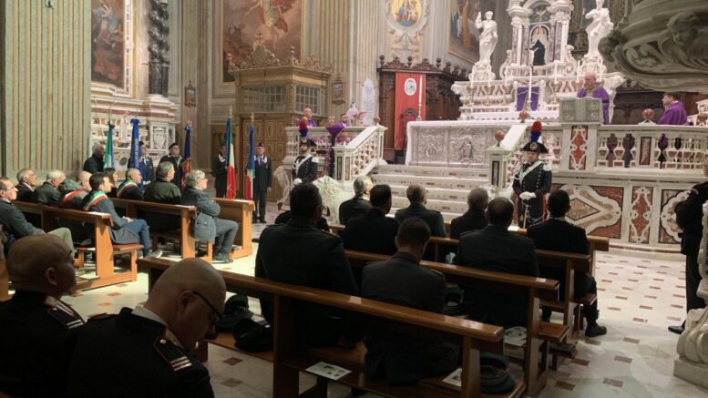 I-carabinieri-celebrano-il-precetto-pasquale-nella-cattedrale-di-Ales-777x437 Ales, i carabinieri celebrano il precetto pasquale