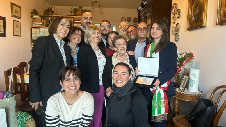 Una-nuova-centenaria-ad-Oristano-festa-per-il-compleanno-di-Maddalena-Falchi-777x437 Oristano, festa per il centesimo compleanno di Maddalena Falchi
