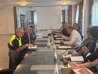 Scritte no vax al cimitero di Oristano, rafforzata la sicurezza