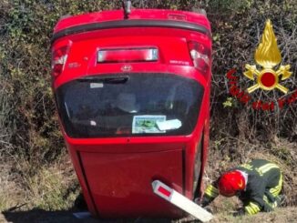 Incidente a Paulilatino, auto ribaltata ferite madre e figlia