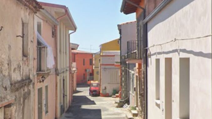 Incendio casa in via Nuoro a Bonarcado