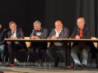 Bosa punta a centralizzare le scuole, i sindaci difendono le autonomie