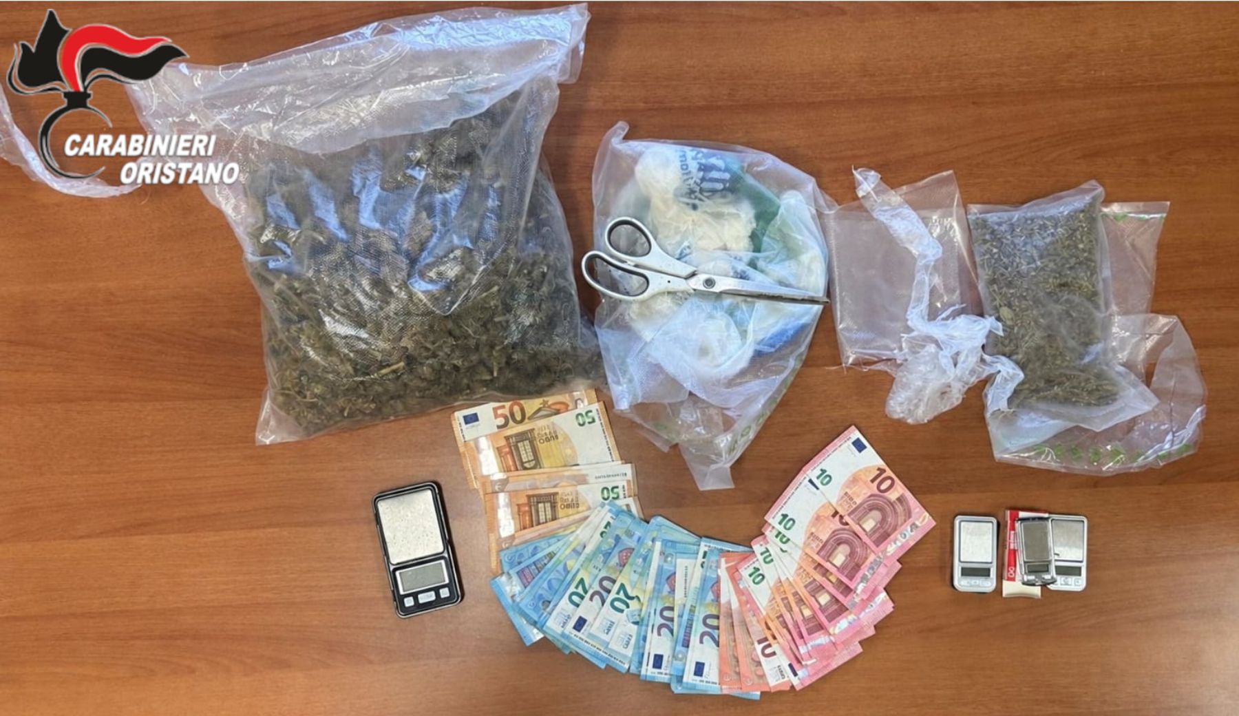 Droga e denaro in casa, arrestata una donna a Terralba